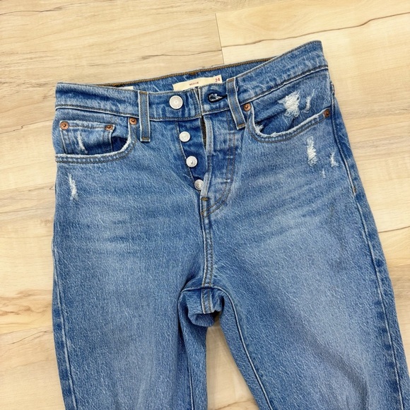 Levi’s Premium Wedgie Straight Jeans High Rise Button Fly Size 25 distressed - Picture 2 of 9